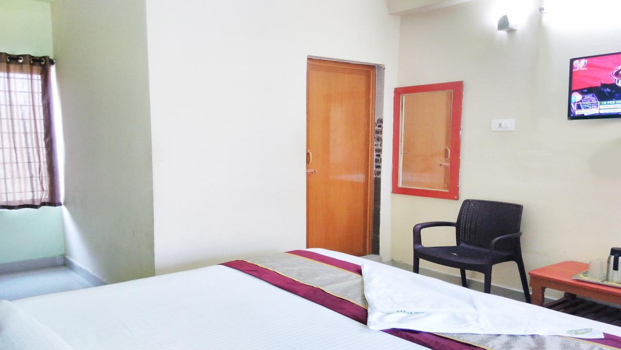 Hotel Ssb Residency Tirupati Zewnętrze zdjęcie